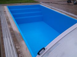 Bazén modrá